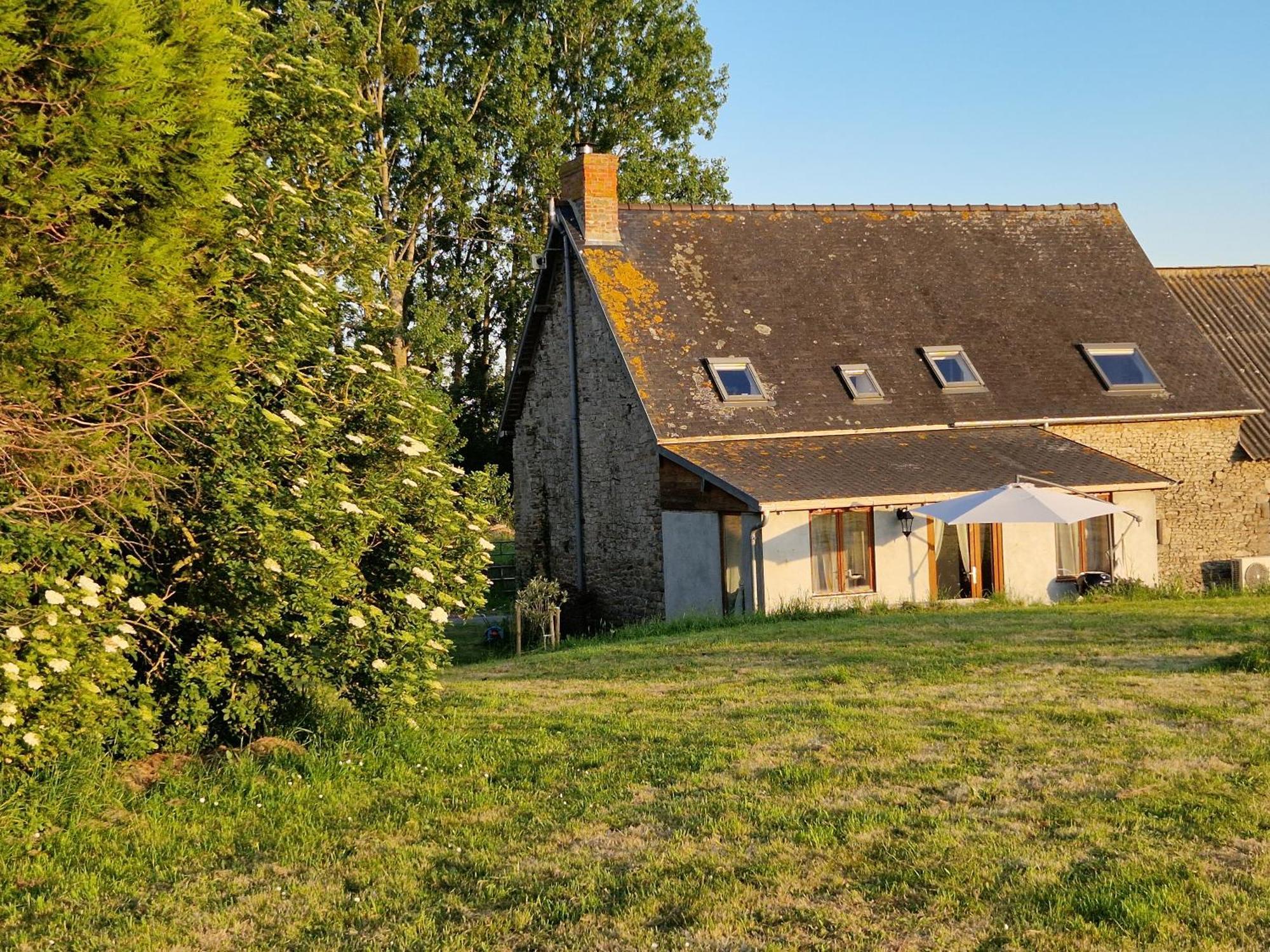 Maison Precey Екстериор снимка