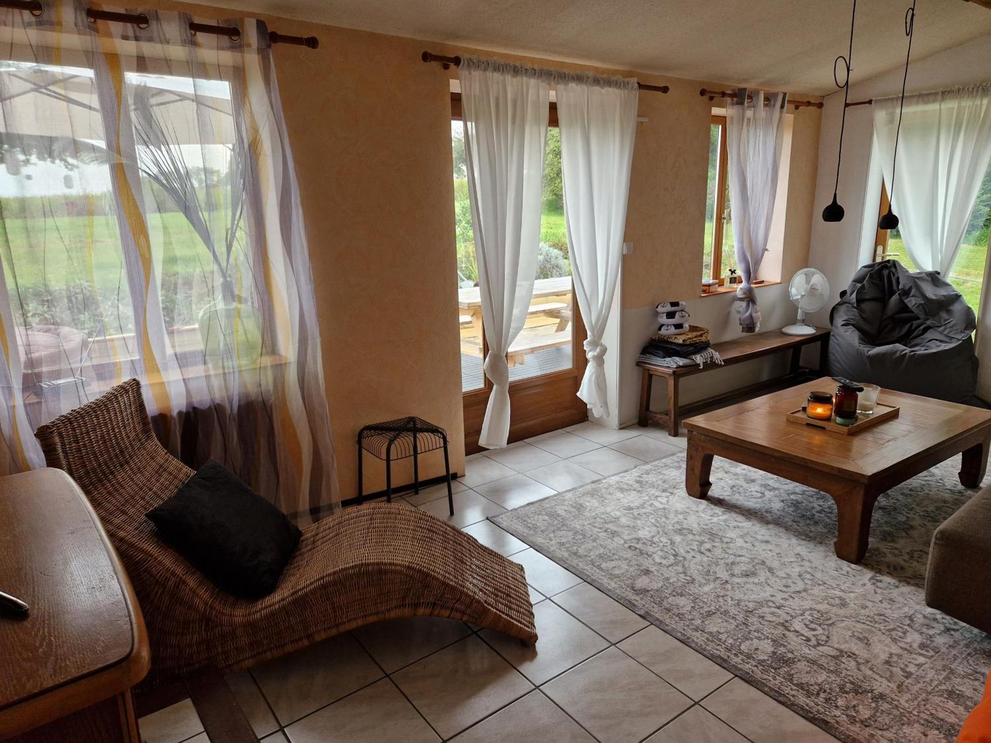 Maison Precey Екстериор снимка