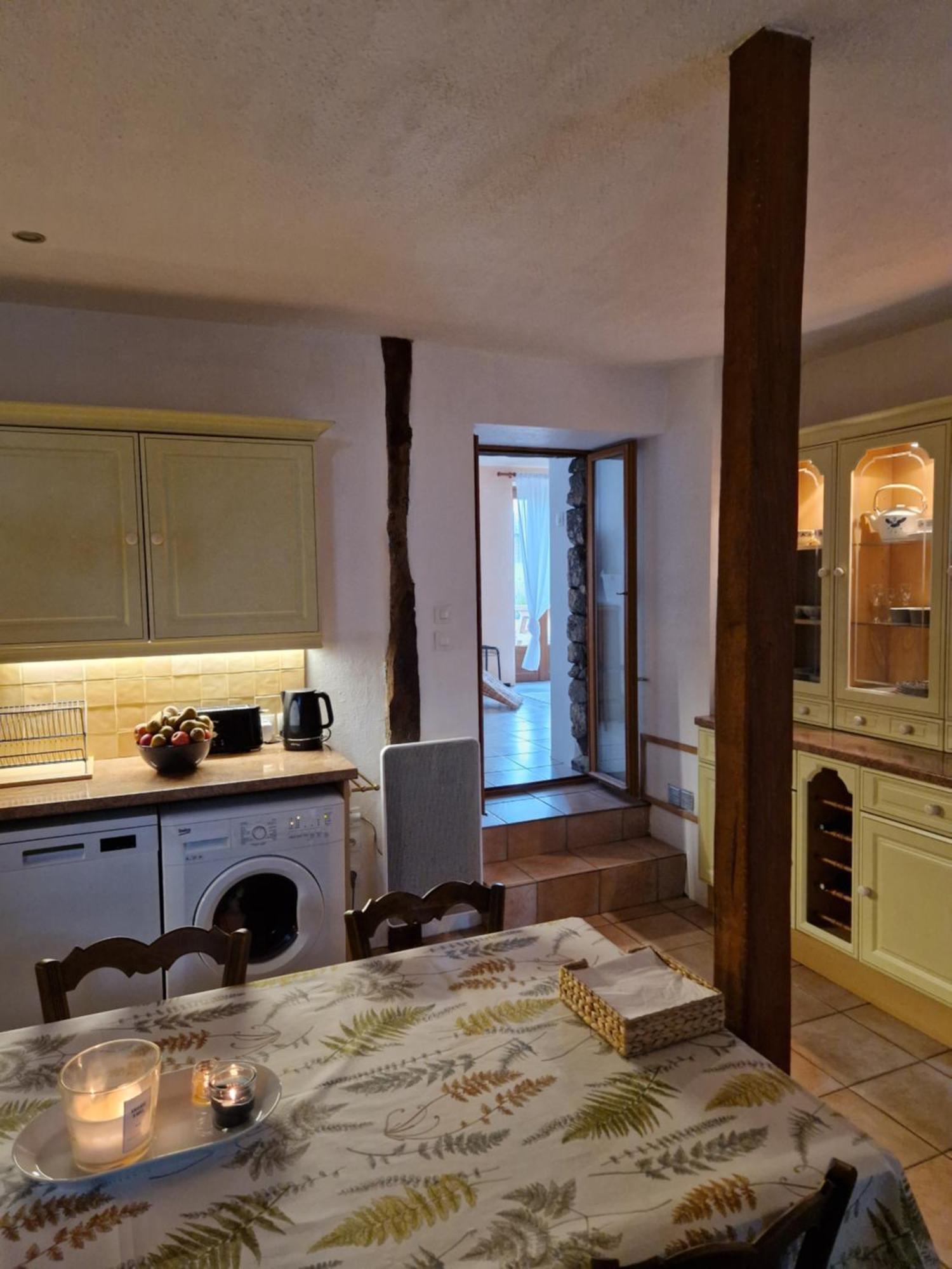 Maison Precey Екстериор снимка